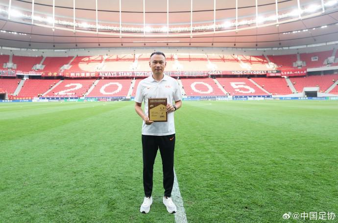 九游游戏中心-里程碑,裁判员王竞完成个人第100场中超联赛执法